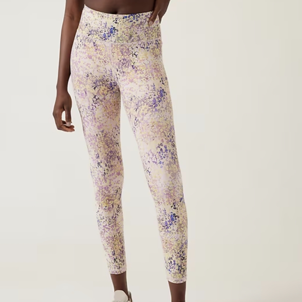 Athleta Elation Train 7/8 Tight dynamic leopard pastel